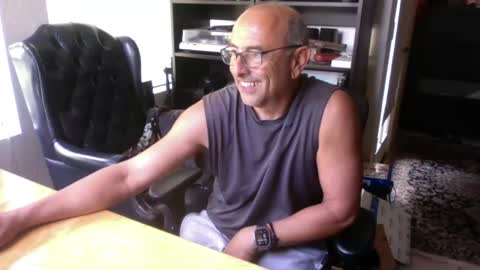 daddy vegas  for single women and couples here online show from 10.31.25