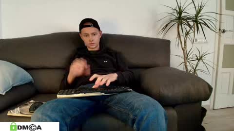 chico online show from 03.10.25