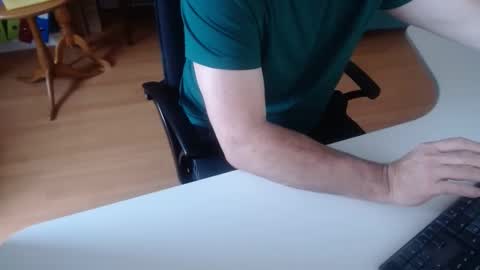 Snapshot of 69pifpaf chatting on 12.21.24 69pifpaf online show from 12.21.24