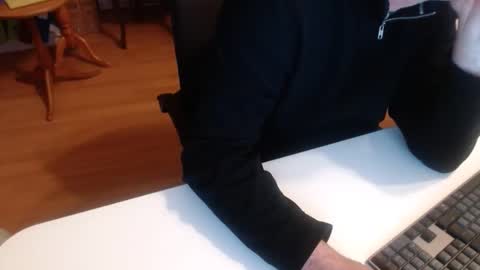 Snapshot of 69pifpaf chatting on 12.22.24 69pifpaf online show from 12.22.24