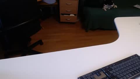 Snapshot of 69pifpaf chatting on 02.10.25 69pifpaf online show from 02.10.25