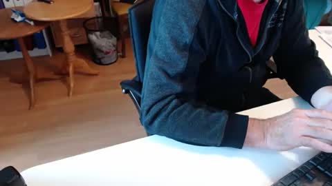 Snapshot of 69pifpaf chatting on 10.03.25 69pifpaf online show from 10.03.25