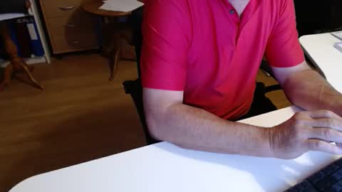 Snapshot of 69pifpaf chatting on 10.21.25 69pifpaf online show from 10.21.25