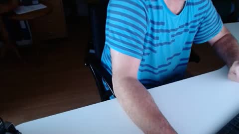 Snapshot of 69pifpaf chatting on 10.28.25 69pifpaf online show from 10.28.25