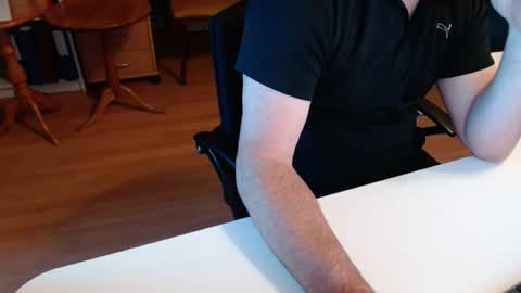 Snapshot of 69pifpaf chatting on 11.04.25 69pifpaf online show from 11.04.25