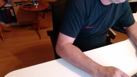 Snapshot of 69pifpaf chatting on 11.15.25 69pifpaf online show from 11.15.25