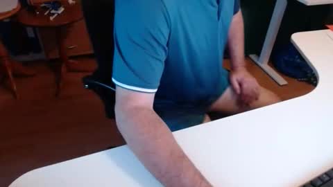 Snapshot of 69pifpaf chatting on 11.18.25 69pifpaf online show from 11.18.25