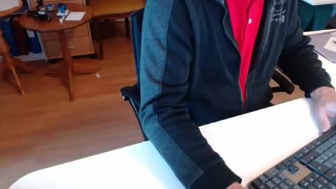 Snapshot of 69pifpaf chatting on 11.19.25 69pifpaf online show from 11.19.25