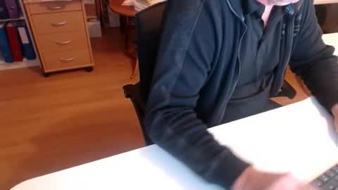 Snapshot of 69pifpaf chatting on 12.02.25 69pifpaf online show from 12.02.25