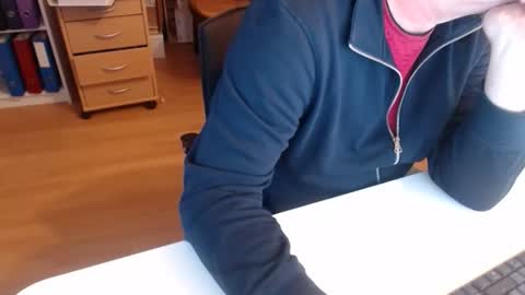 Snapshot of 69pifpaf chatting on 12.15.25 69pifpaf online show from 12.15.25