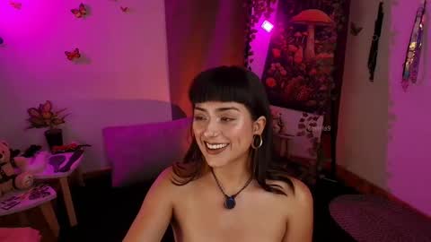 Snapshot of 6briela9 chatting on 09.29.25 B R I E L A  online show from 09.29.25