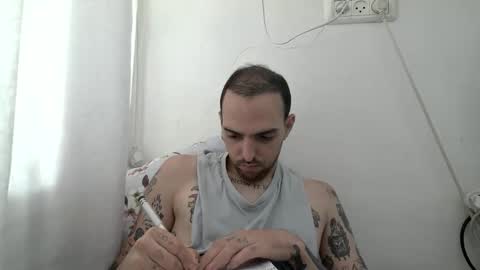 Snapshot of 6sundros chatting on 09.24.25 Suny online show from 09.24.25