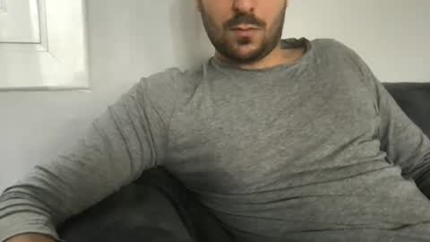 Snapshot of 6tu chatting on 10.20.25 6tu online show from 10.20.25