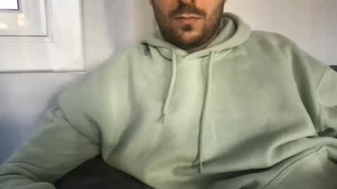 Snapshot of 6tu chatting on 10.22.25 6tu online show from 10.22.25