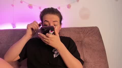 milu online show from 09.26.25
