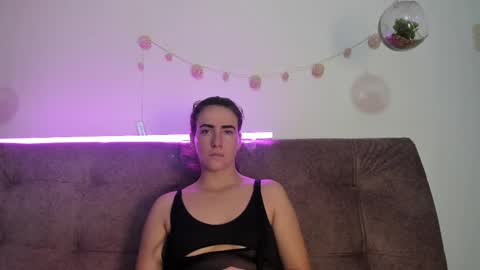 milu online show from 10.04.25