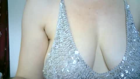 Snapshot of 77lilu chatting on 07.12.26 Lilu online show from 07.12.26