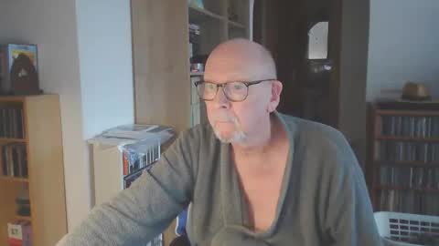  Papi  online show from 10.31.25