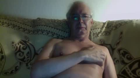 Snapshot of 808dred chatting on 12.25.24 808dred online show from 12.25.24
