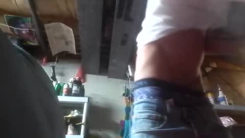 Snapshot of 820life chatting on 10.26.25 820life online show from 10.26.25