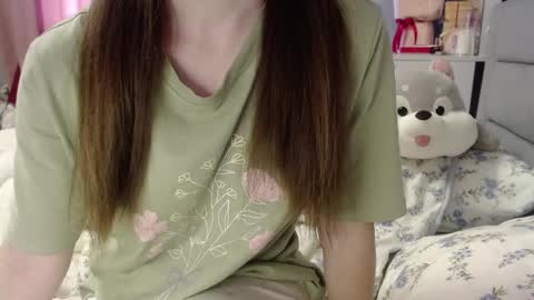 Snapshot of 888brown_eyes888 chatting on 02.24.25 888Brown eyes888 online show from 02.24.25