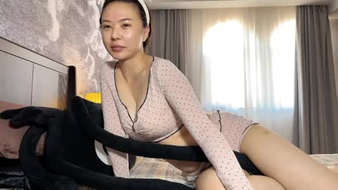 lily online show from 04.07.26