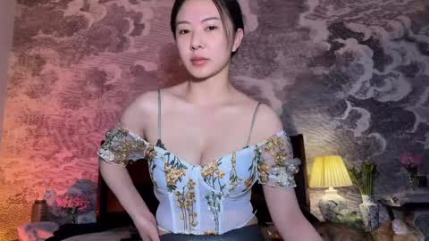 lily online show from 04.15.26