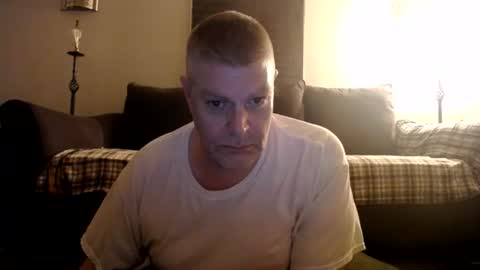Snapshot of 989guy chatting on 06.12.26 989guy online show from 06.12.26
