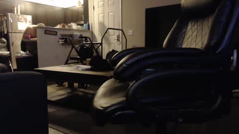 9inchcurved online show from 10.04.25