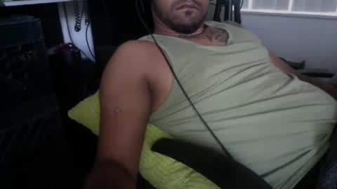 Snapshot of 9inchhammer chatting on 01.06.25 9inchhammer online show from 01.06.25