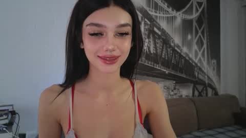 Snapshot of 9west chatting on 09.13.25 KARINA online show from 09.13.25