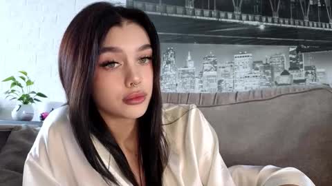 KARINA online show from 10.21.25