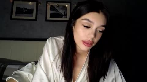 KARINA online show from 11.22.25