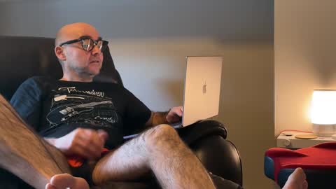 Snapshot of ____zeus____ chatting on 01.03.25 God Zeus online show from 01.03.25