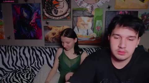 Snapshot of _adrenalinee_ chatting on 11.25.25 KENDALL NATHANRYAN LUCY online show from 11.25.25