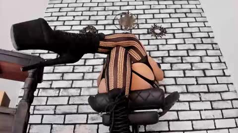 Snapshot of _aidaa_ chatting on 09.23.25 Aida online show from 09.23.25