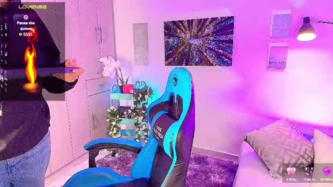 Snapshot of _alex_carter chatting on 10.22.25 alex carter online show from 10.22.25