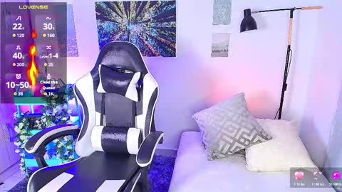 Snapshot of _alex_carter chatting on 11.04.25 alex carter online show from 11.04.25