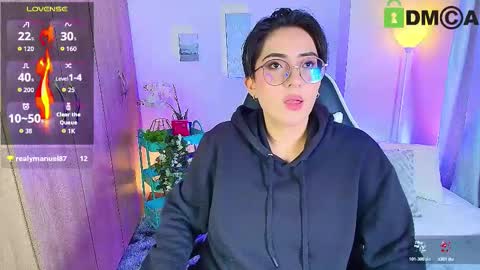 Snapshot of _alex_carter chatting on 12.18.25 alex carter online show from 12.18.25