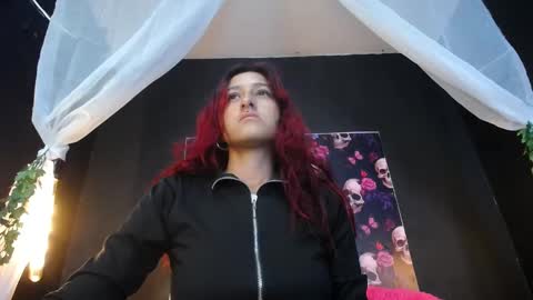 Snapshot of _alhanna chatting on 01.13.25 Alhanna online show from 01.13.25