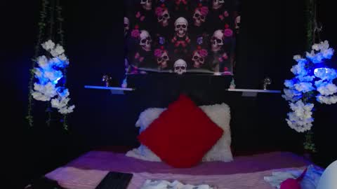 Snapshot of _alhanna chatting on 10.19.25 Alhanna online show from 10.19.25