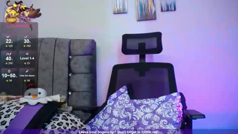 Snapshot of _alhanna chatting on 12.17.25 Alhanna online show from 12.17.25