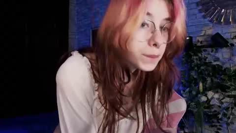 Snapshot of _alicenyx chatting on 06.29.26 Alice online show from 06.29.26