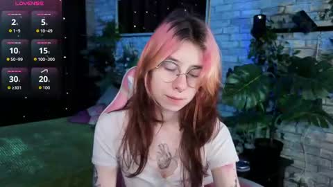 Snapshot of _alicenyx chatting on 07.07.26 Alice online show from 07.07.26