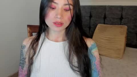 Snapshot of _aliice_1 chatting on 10.31.25 Alice online show from 10.31.25