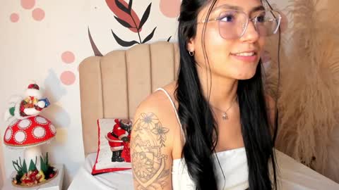 Allondra  online show from 01.05.25