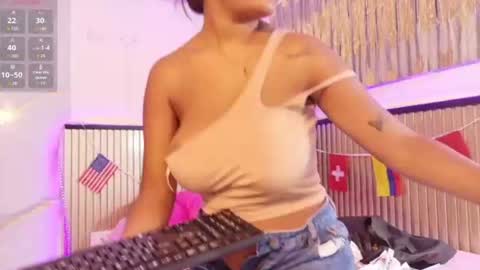 Snapshot of _anais_rose_ chatting on 07.21.26 ANAIS online show from 07.21.26