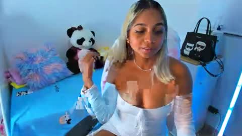 Analia online show from 12.10.24