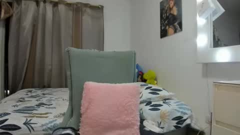 Analia online show from 04.28.26