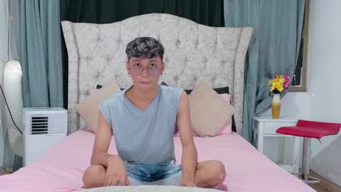 Snapshot of _andrew_williams chatting on 12.14.24 Andres online show from 12.14.24